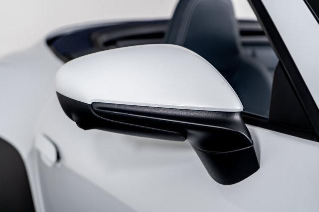 Photo of 2022 Carrara White Metallic Porsche 911