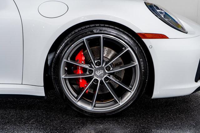 Photo of 2022 Carrara White Metallic Porsche 911