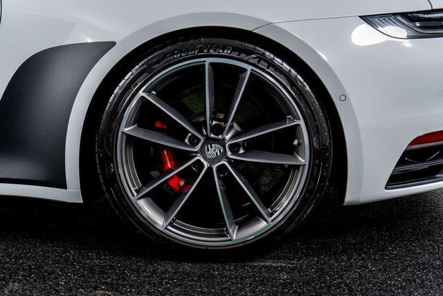 Photo of 2022 Carrara White Metallic Porsche 911