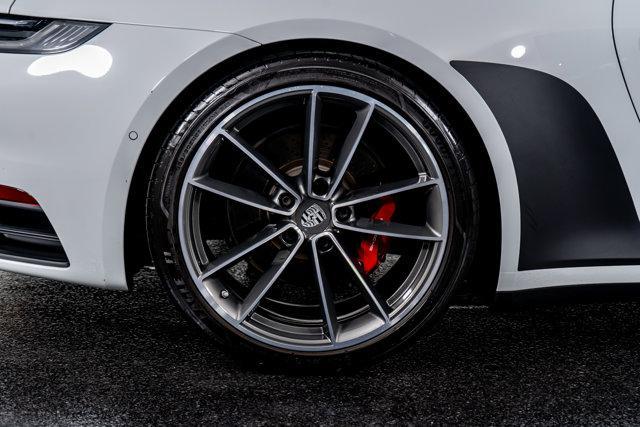 Photo of 2022 Carrara White Metallic Porsche 911