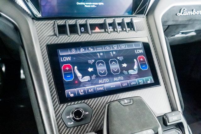 Photo of 2023 Yellow Lamborghini Urus