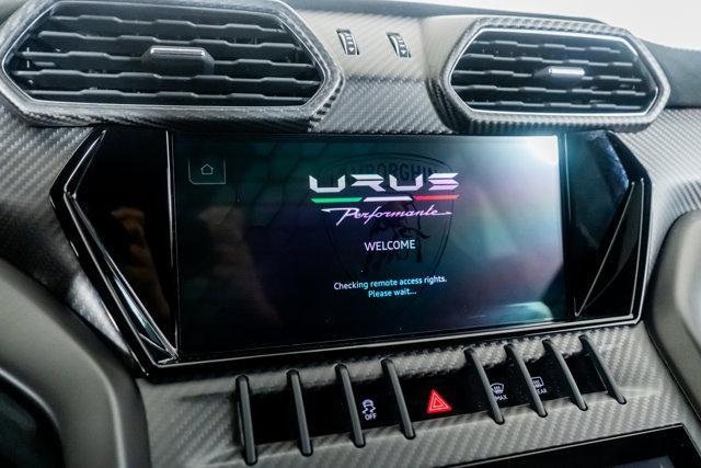 Photo of 2023 Yellow Lamborghini Urus