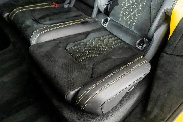 Photo of 2023 Yellow Lamborghini Urus