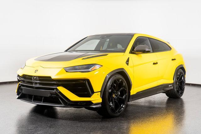 Photo of 2023 Yellow Lamborghini Urus