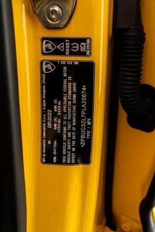 Photo of 2023 Yellow Lamborghini Urus