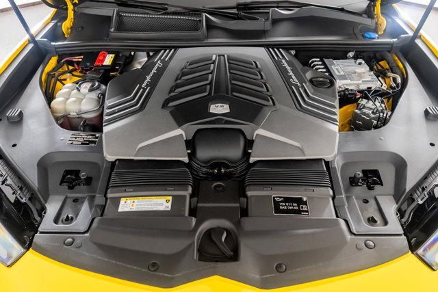 Photo of 2023 Yellow Lamborghini Urus