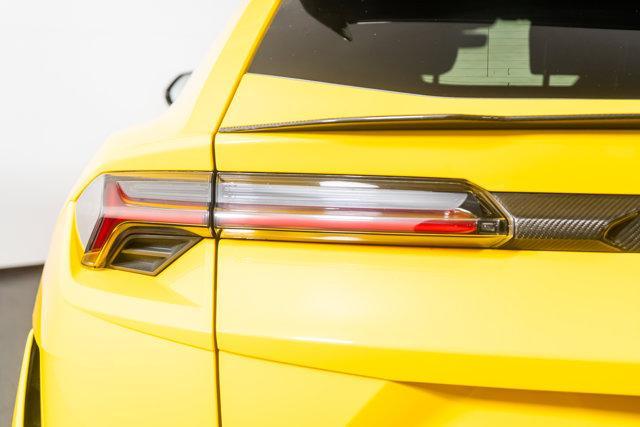 Photo of 2023 Yellow Lamborghini Urus