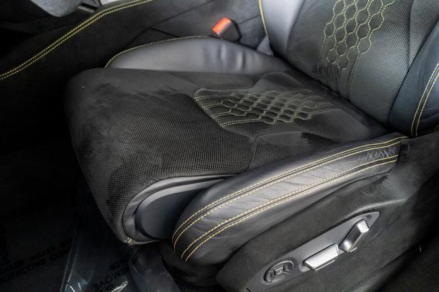 Photo of 2023 Yellow Lamborghini Urus