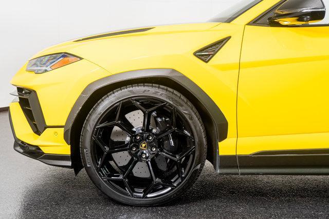 Photo of 2023 Yellow Lamborghini Urus