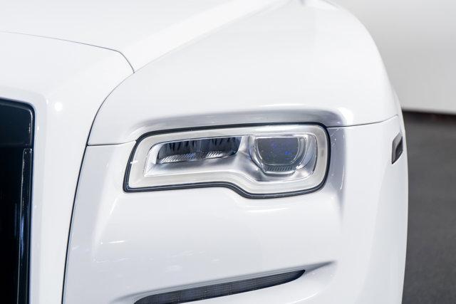 Photo of 2019 English White Rolls-Royce Wraith