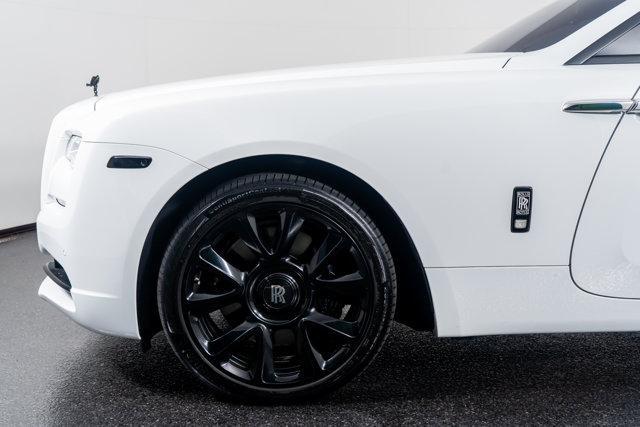 Photo of 2019 English White Rolls-Royce Wraith