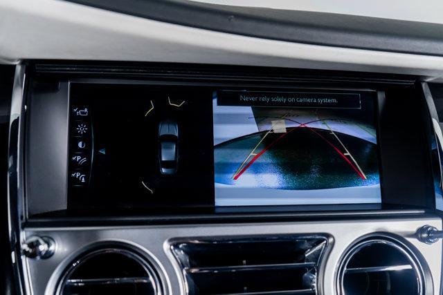 Photo of 2019 English White Rolls-Royce Wraith