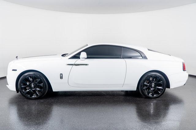 Photo of 2019 English White Rolls-Royce Wraith