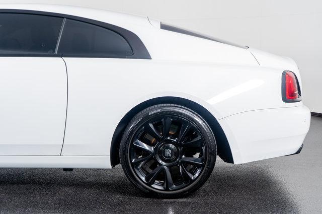 Photo of 2019 English White Rolls-Royce Wraith