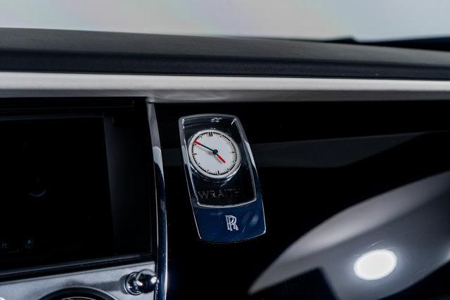 Photo of 2019 English White Rolls-Royce Wraith