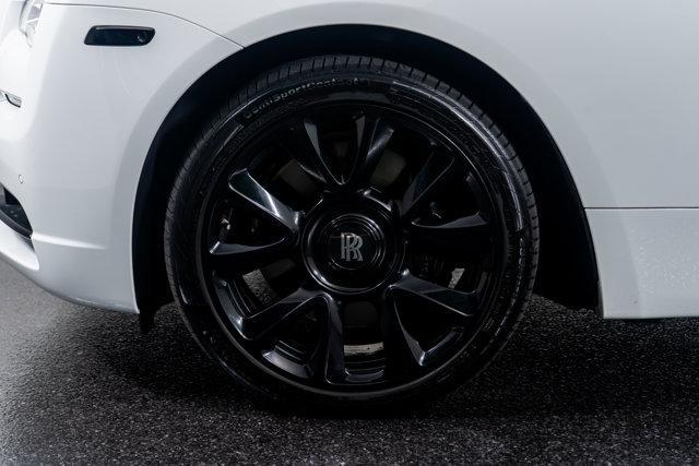 Photo of 2019 English White Rolls-Royce Wraith