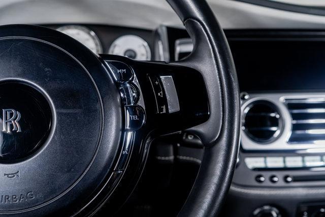 Photo of 2019 English White Rolls-Royce Wraith