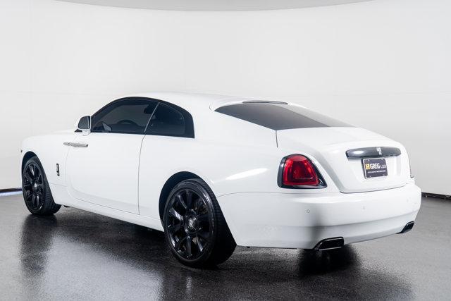Photo of 2019 English White Rolls-Royce Wraith