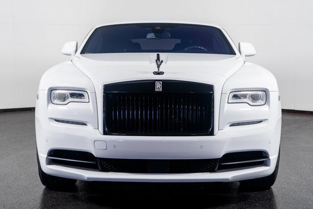 Photo of 2019 English White Rolls-Royce Wraith