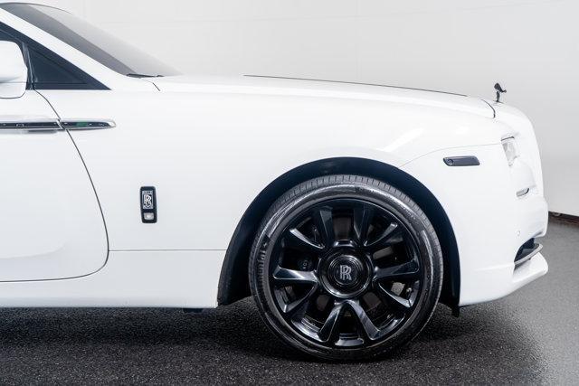 Photo of 2019 English White Rolls-Royce Wraith