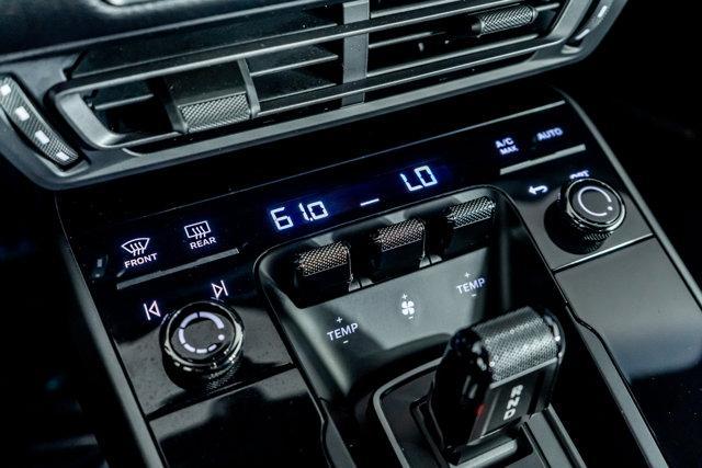 Photo of 2020 White Porsche 911