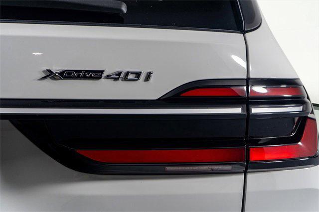 Photo of 2024 Alpine White BMW X7