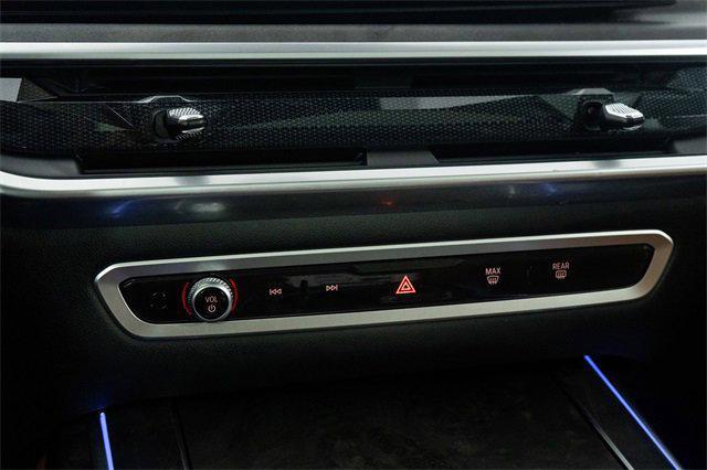 Photo of 2024 Alpine White BMW X7