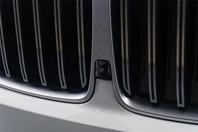 Photo of 2024 Alpine White BMW X7