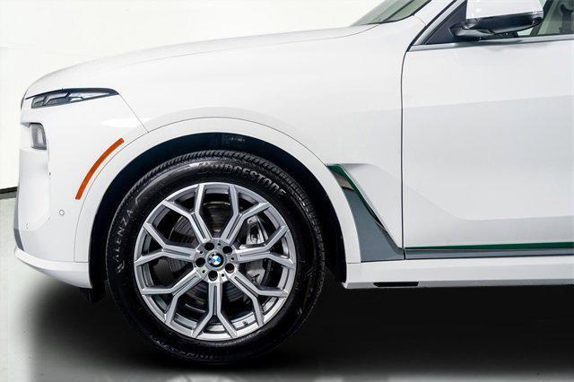 Photo of 2024 Alpine White BMW X7