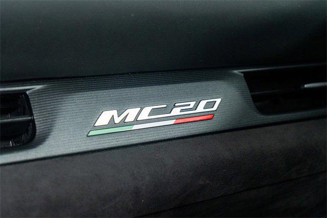Photo of 2023 White Maserati MC20