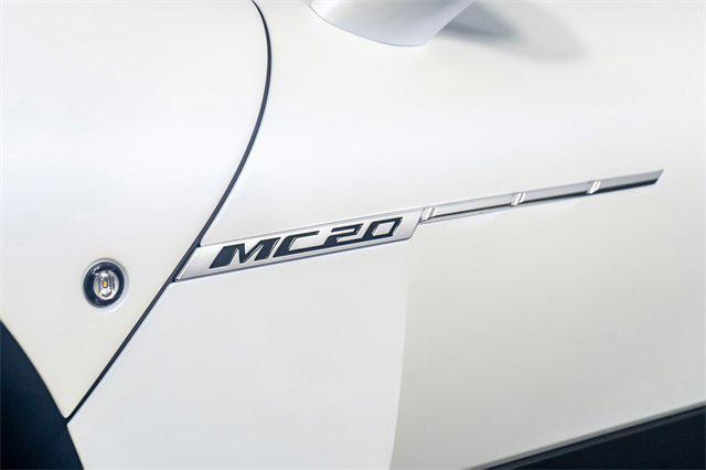 Photo of 2023 White Maserati MC20