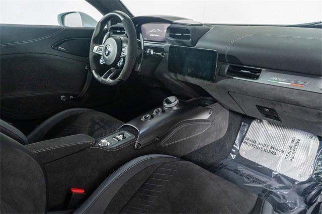 Photo of 2023 White Maserati MC20