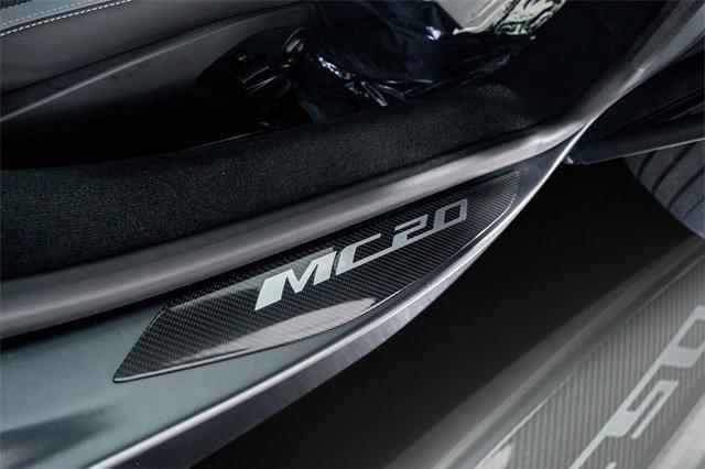 Photo of 2023 White Maserati MC20