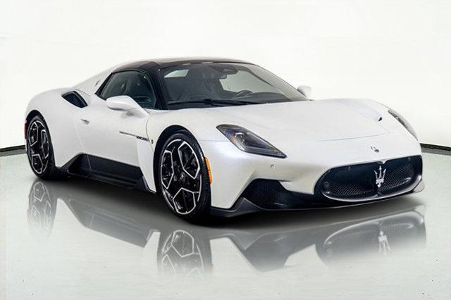Photo of 2023 White Maserati MC20