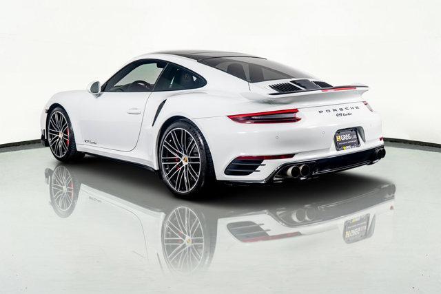 Photo of 2019 White Porsche 911