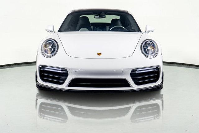 Photo of 2019 White Porsche 911