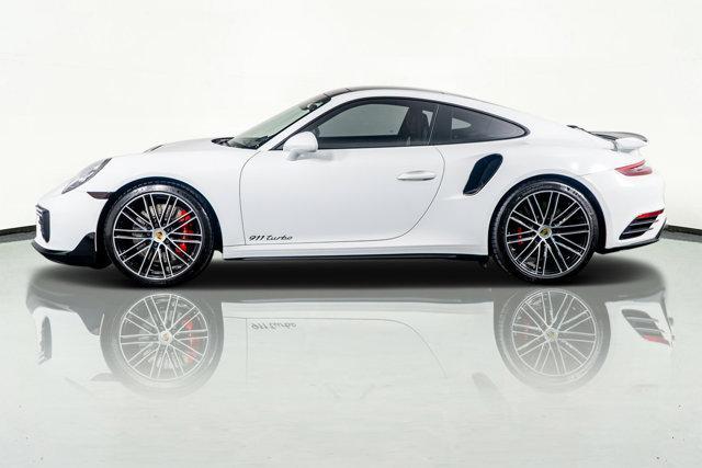 Photo of 2019 White Porsche 911