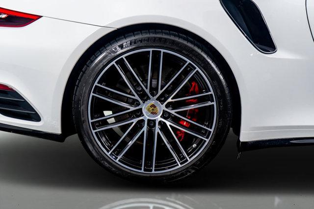 Photo of 2019 White Porsche 911