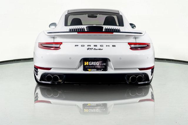 Photo of 2019 White Porsche 911