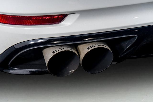 Photo of 2019 White Porsche 911