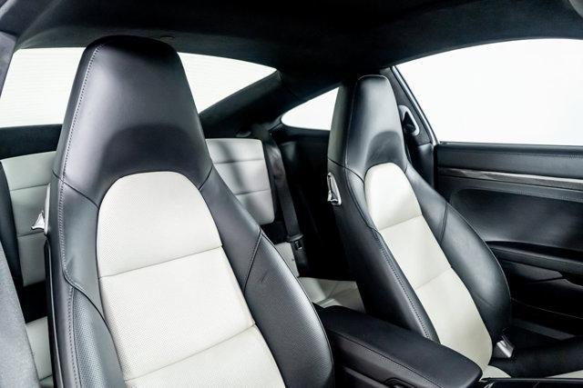 Photo of 2019 White Porsche 911