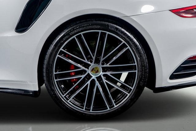 Photo of 2019 White Porsche 911