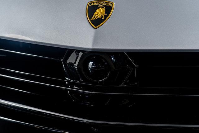 Photo of 2024 Lamborghini Urus