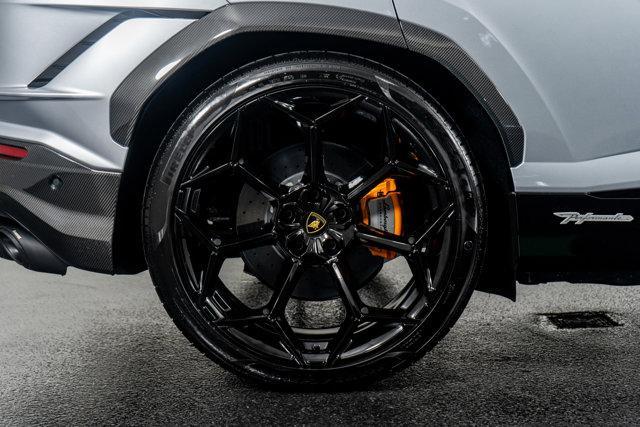 Photo of 2024 Lamborghini Urus