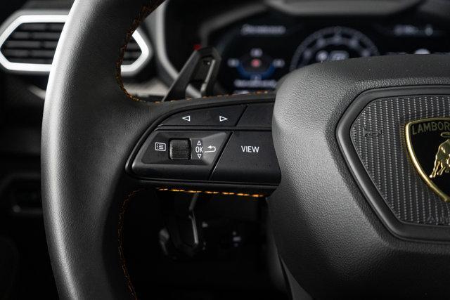 Photo of 2024 Lamborghini Urus
