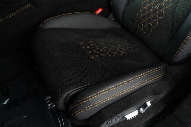Photo of 2024 Lamborghini Urus