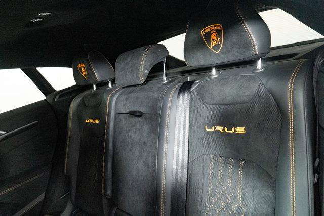 Photo of 2024 Lamborghini Urus