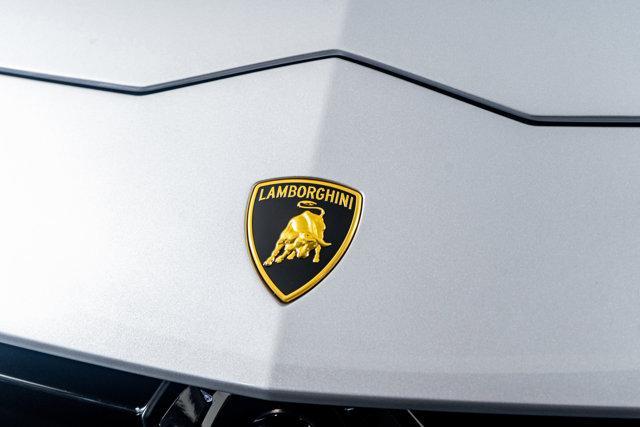 Photo of 2024 Lamborghini Urus