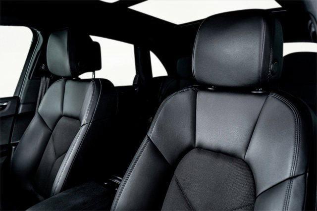 Photo of 2022 White Porsche Macan