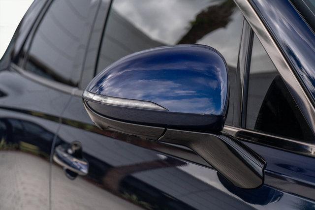 Photo of 2022 Adriatic Blue Genesis GV70